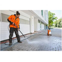 Stihl RE 170 PLUS Compact Cleaner at work